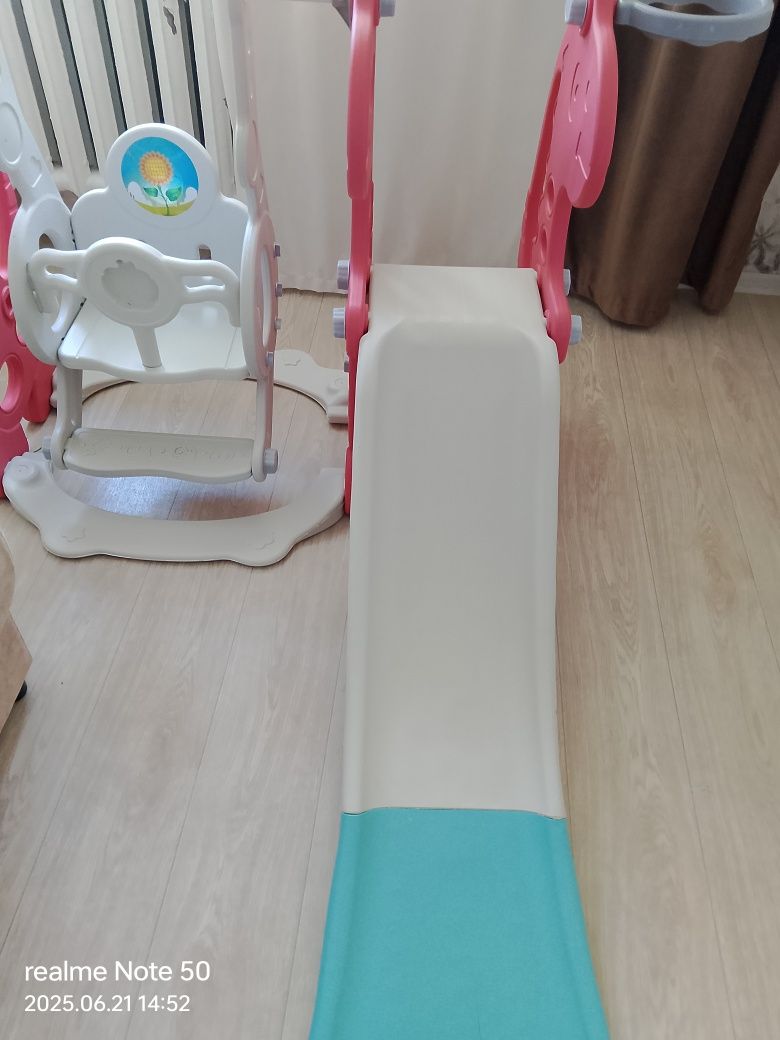 Продаю качеля горка 3 в 1