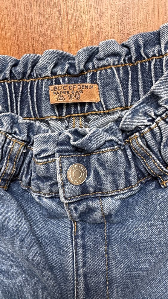 Джинсы ZARA на 9-10 лет, рост 130-140 см