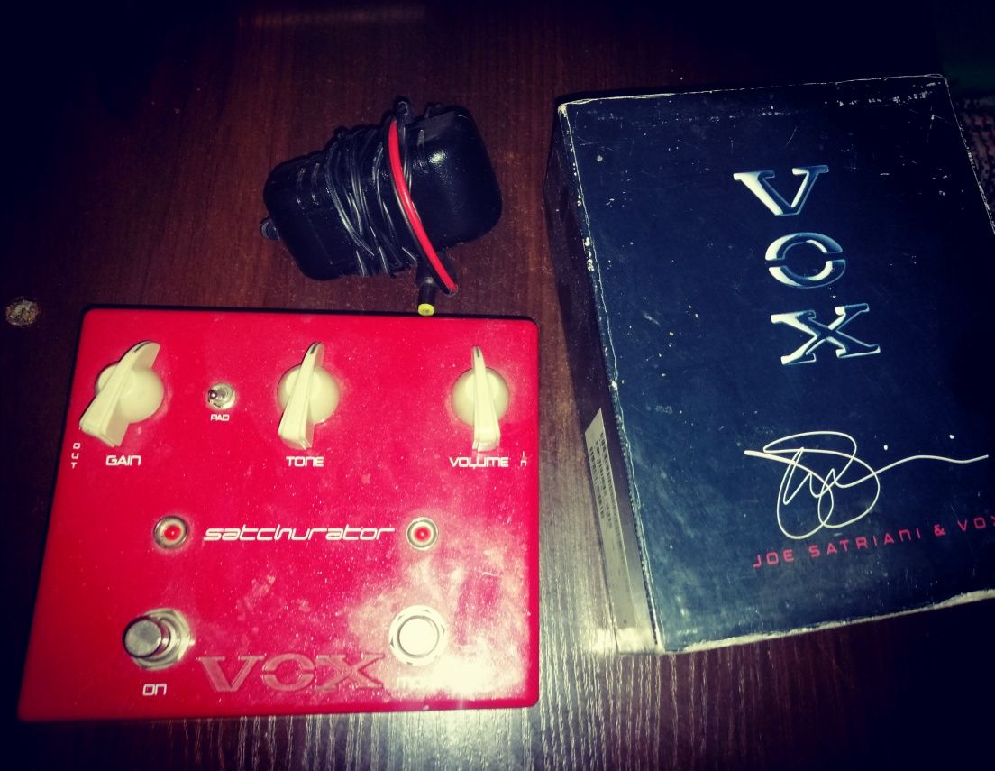 Легендарная педаль эффектов дисторшн Joe Satriani VOX Satchurator DS