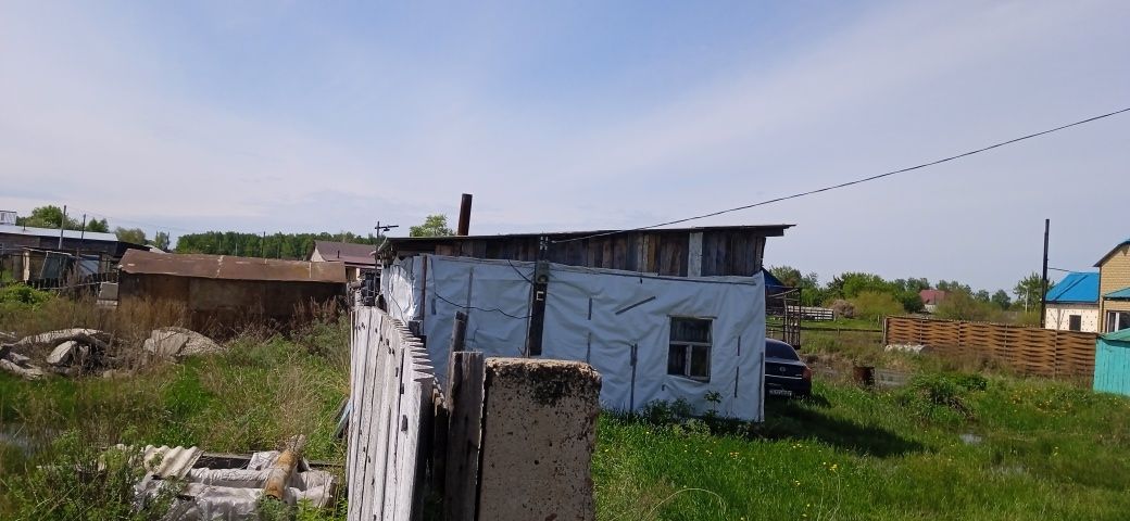 Продам участок в Белом ближнем при въезде.