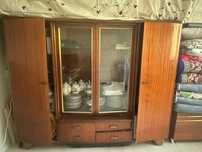 Продам шкаф старый