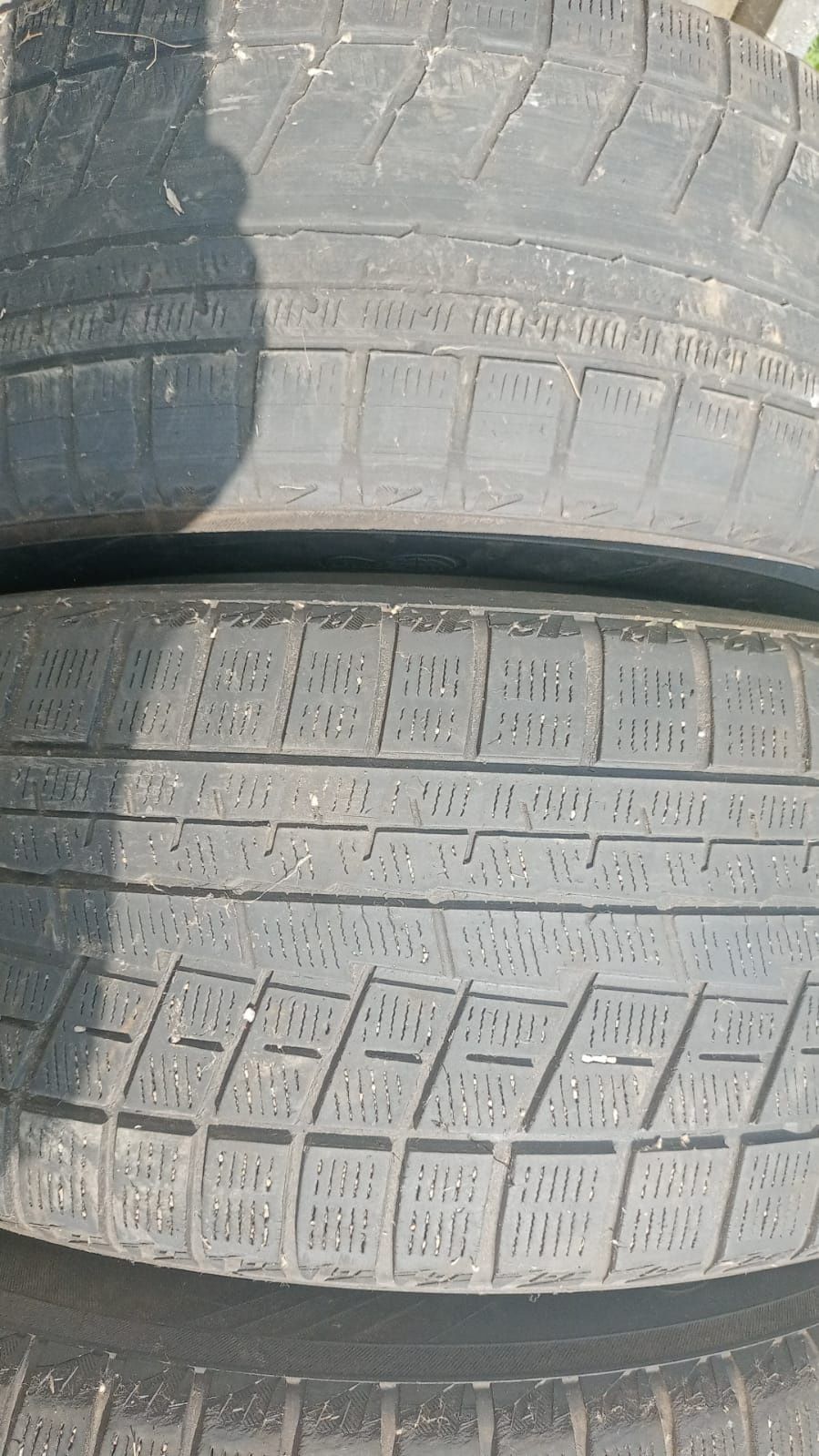 Продам срочно  шины YOKOHAMA