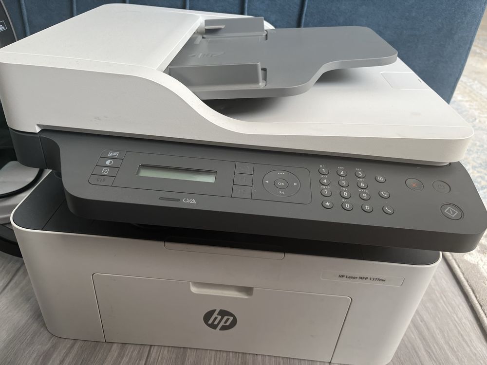 Цветной принтер 805L и черно-белый МФУ принтер HP