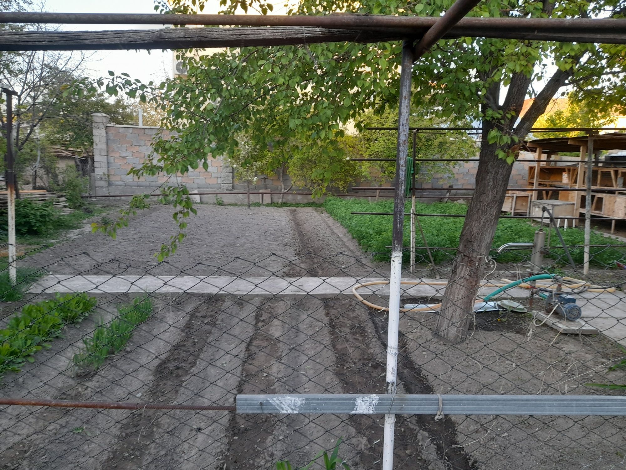 Продам домик срочно! В золотом квадрате.Вариант обмен на залинию.