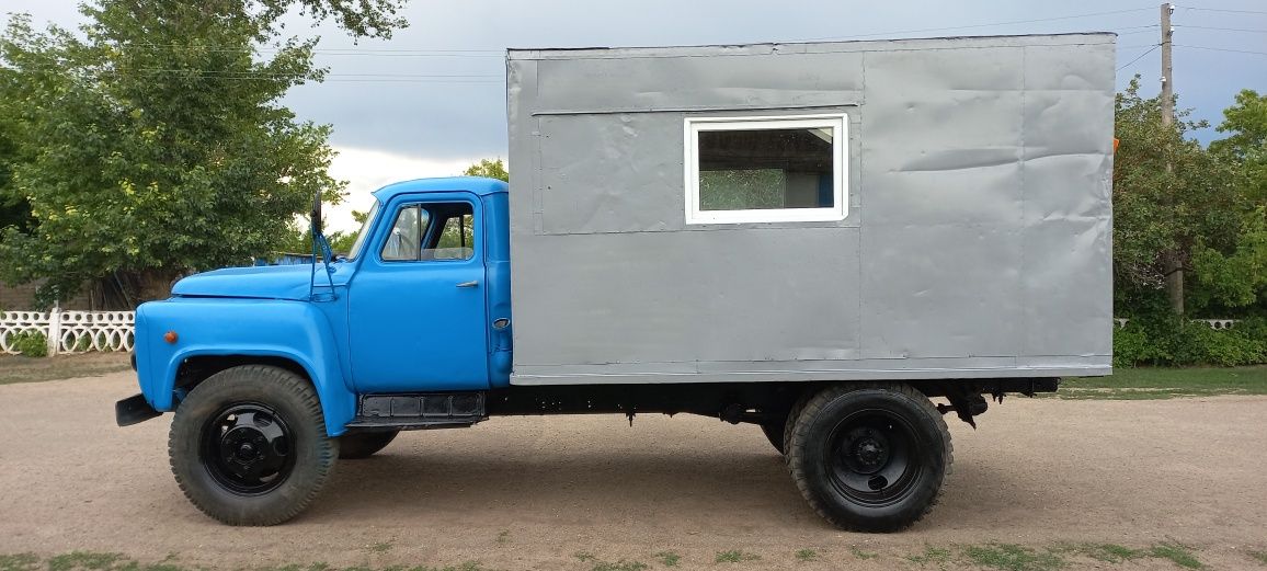 Продам газ 52. Автолавка. Будка.