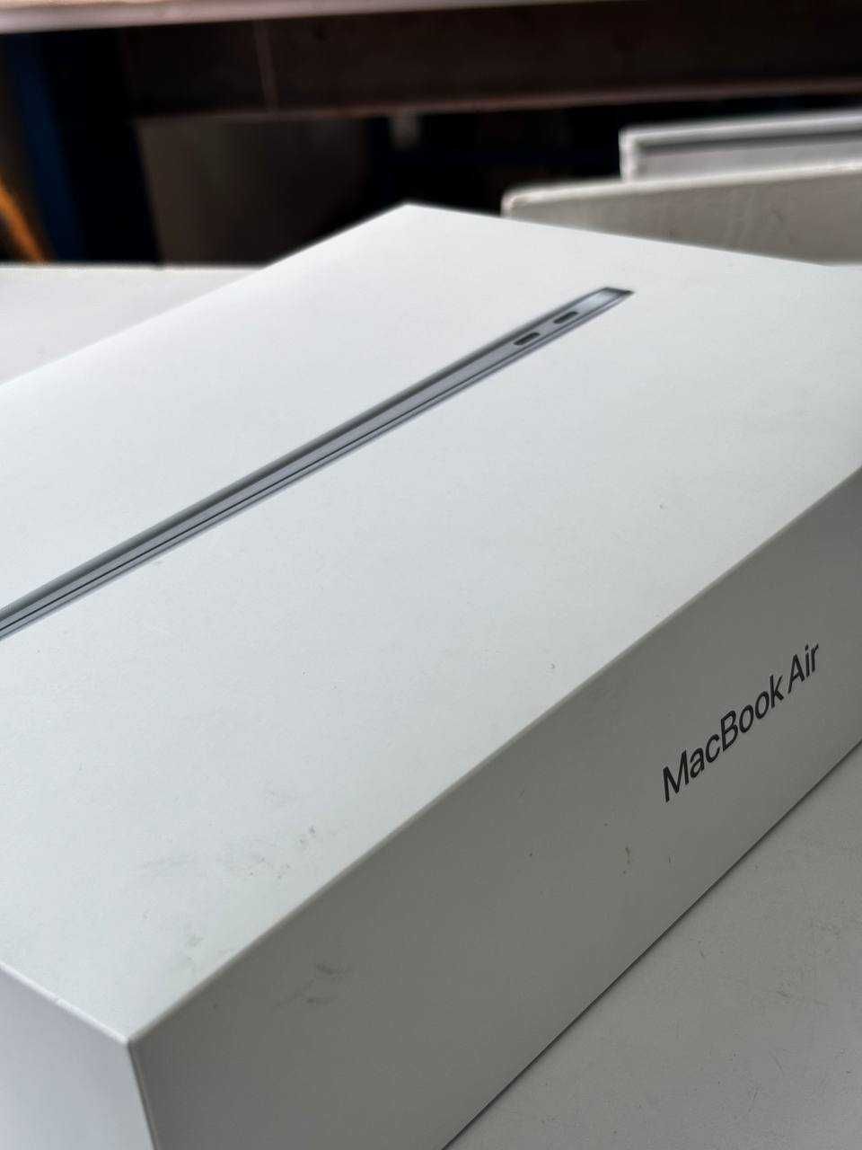 Продам Macbook air13