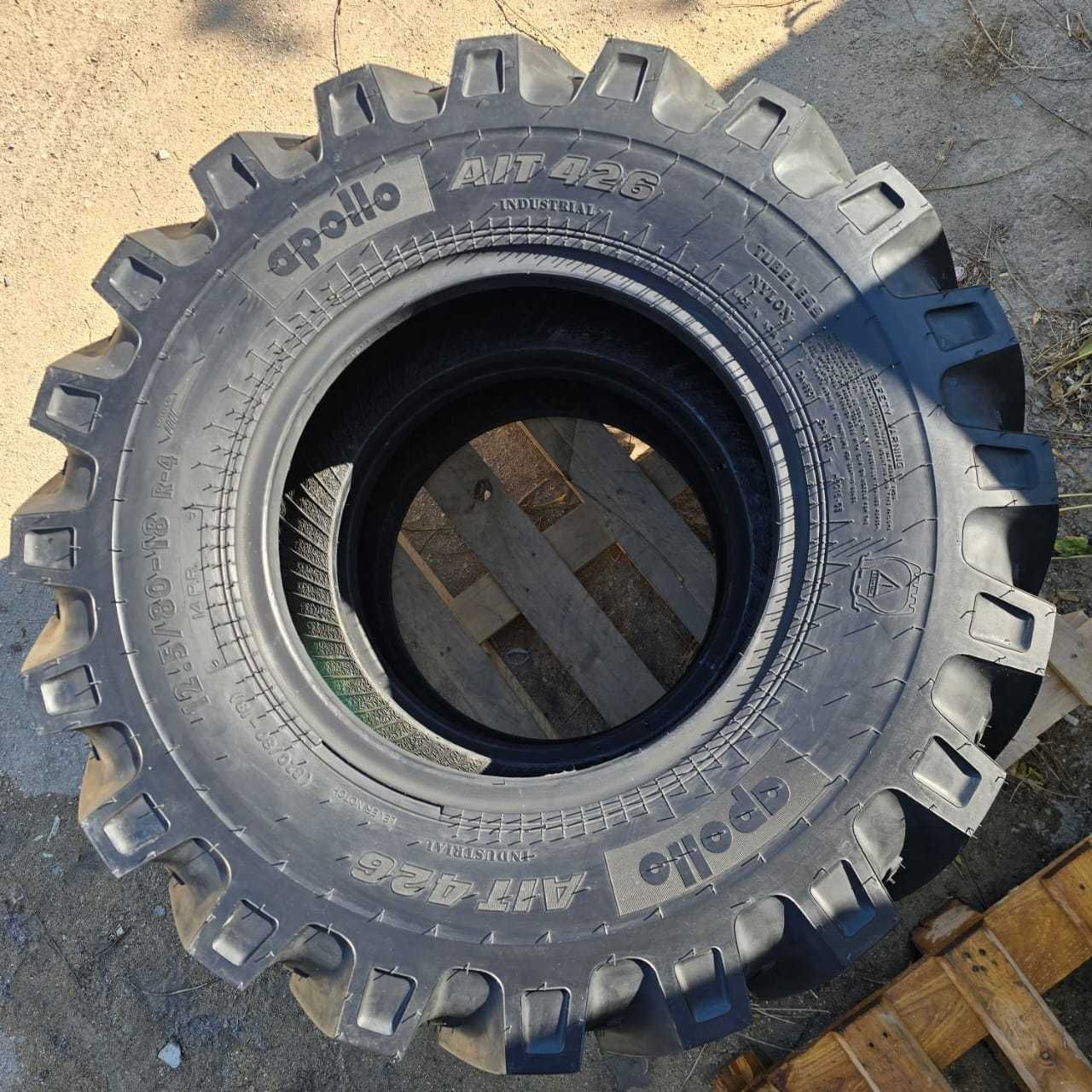 Шины 12.5/80-18 для экскаватора погрузчика Apollo