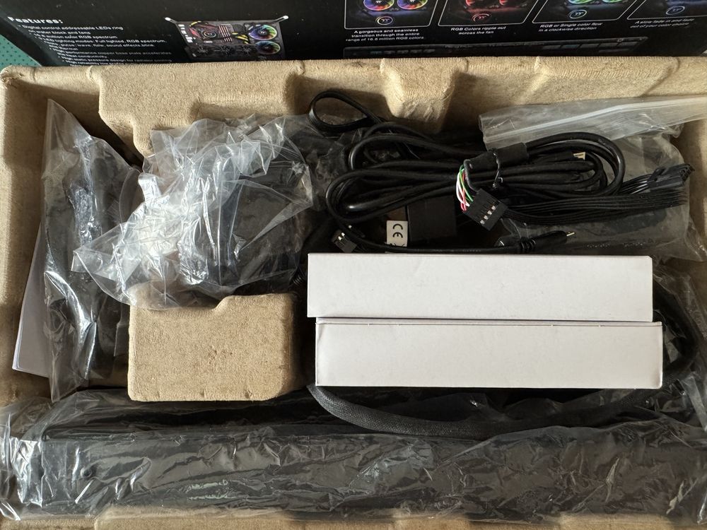 Продаю систему охлаждения Thermaltake Floe Riing 280 premium edition