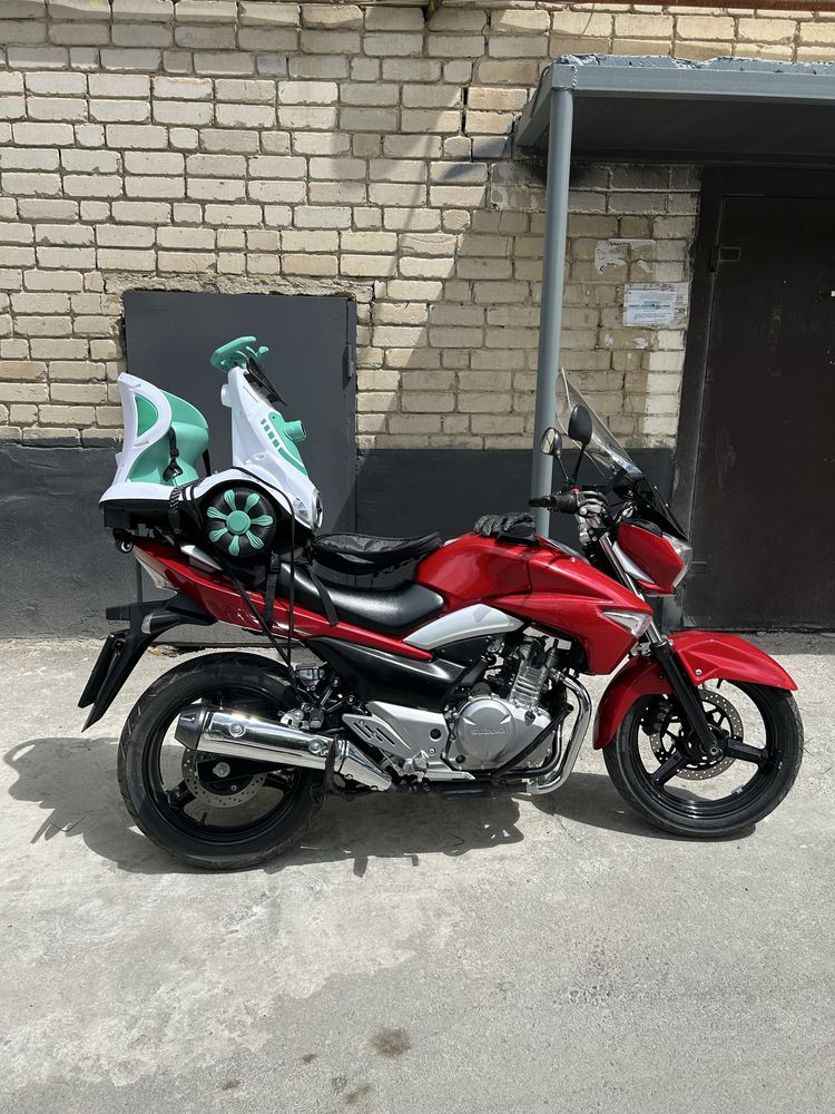 Сузуки GSR250 (GW250) в отлчном сост.без вложений и без проблем  срочн