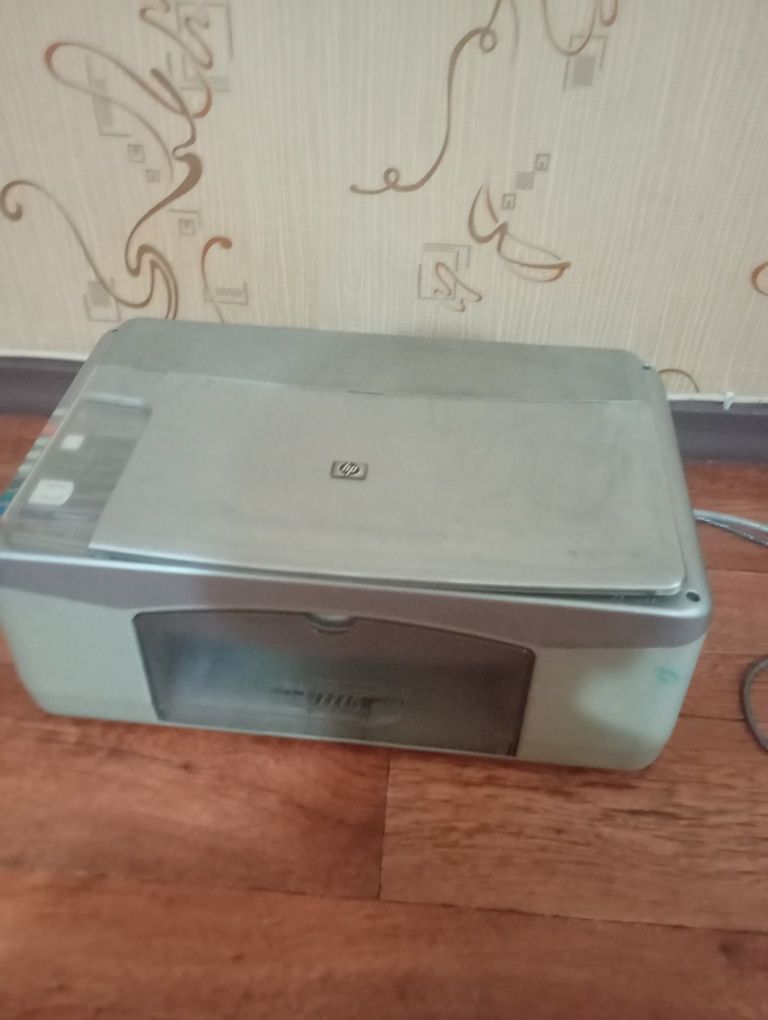 Продам струйный принтер сканер hp1215