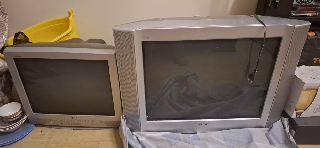 Продается телевизор Sony trinitron.. Оригинал.