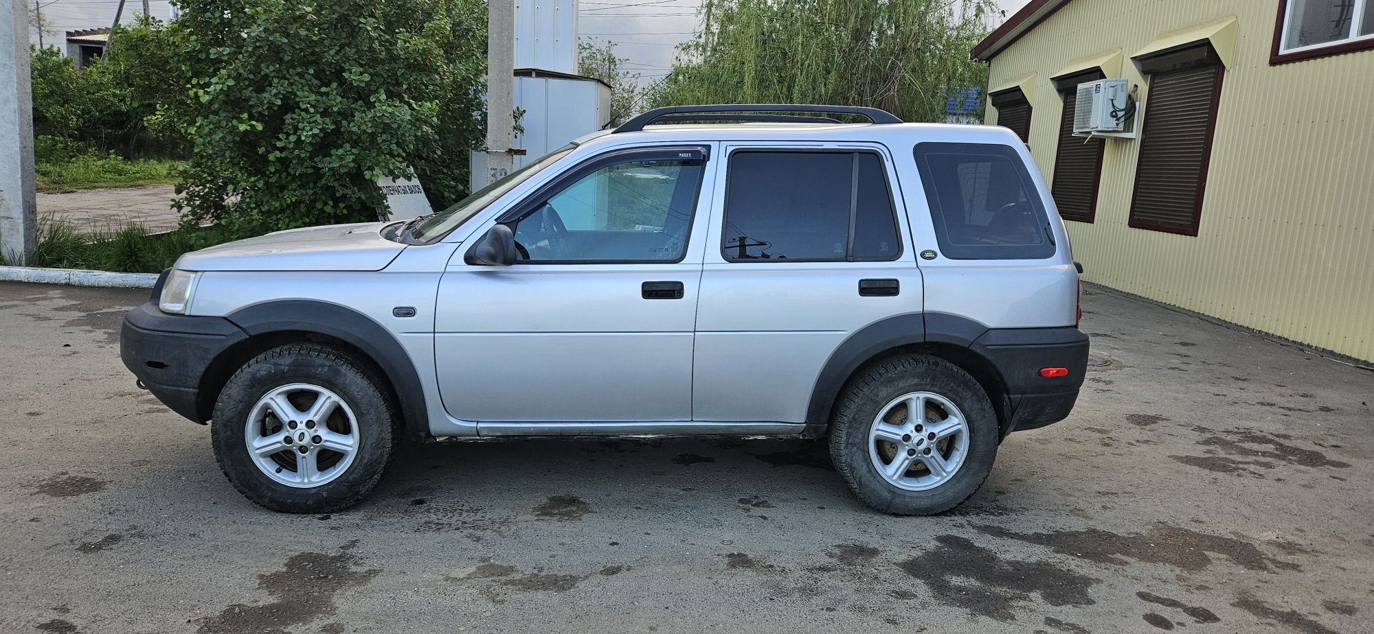 Продам внедорожник