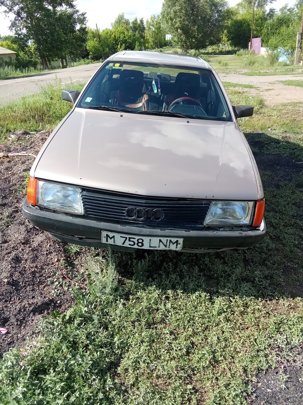 Аытомобиль AUDI 100 в хорошем состоянии