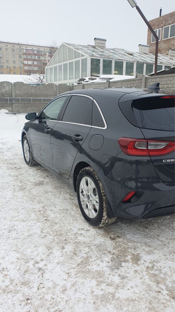 Продам Kia Ceed  обмен на квартиру с доплатой.