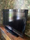 Телевизор черный Full HD