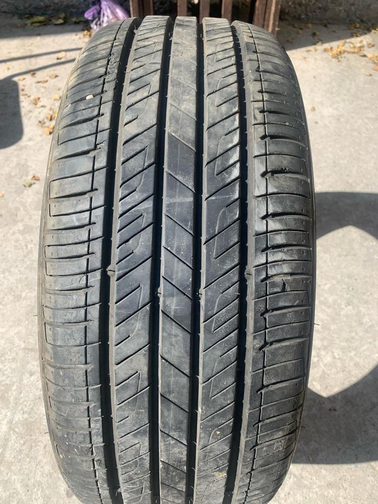 Шины буу 1шт 235/45  R18