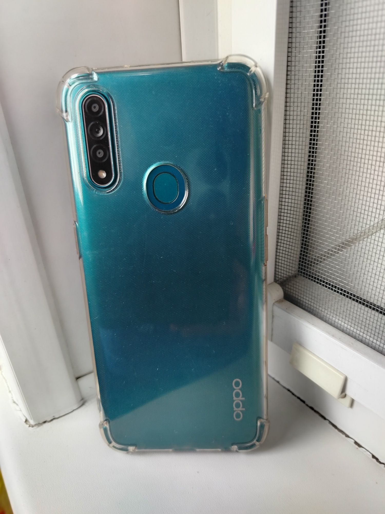 Продам смартфон Оппо а31
