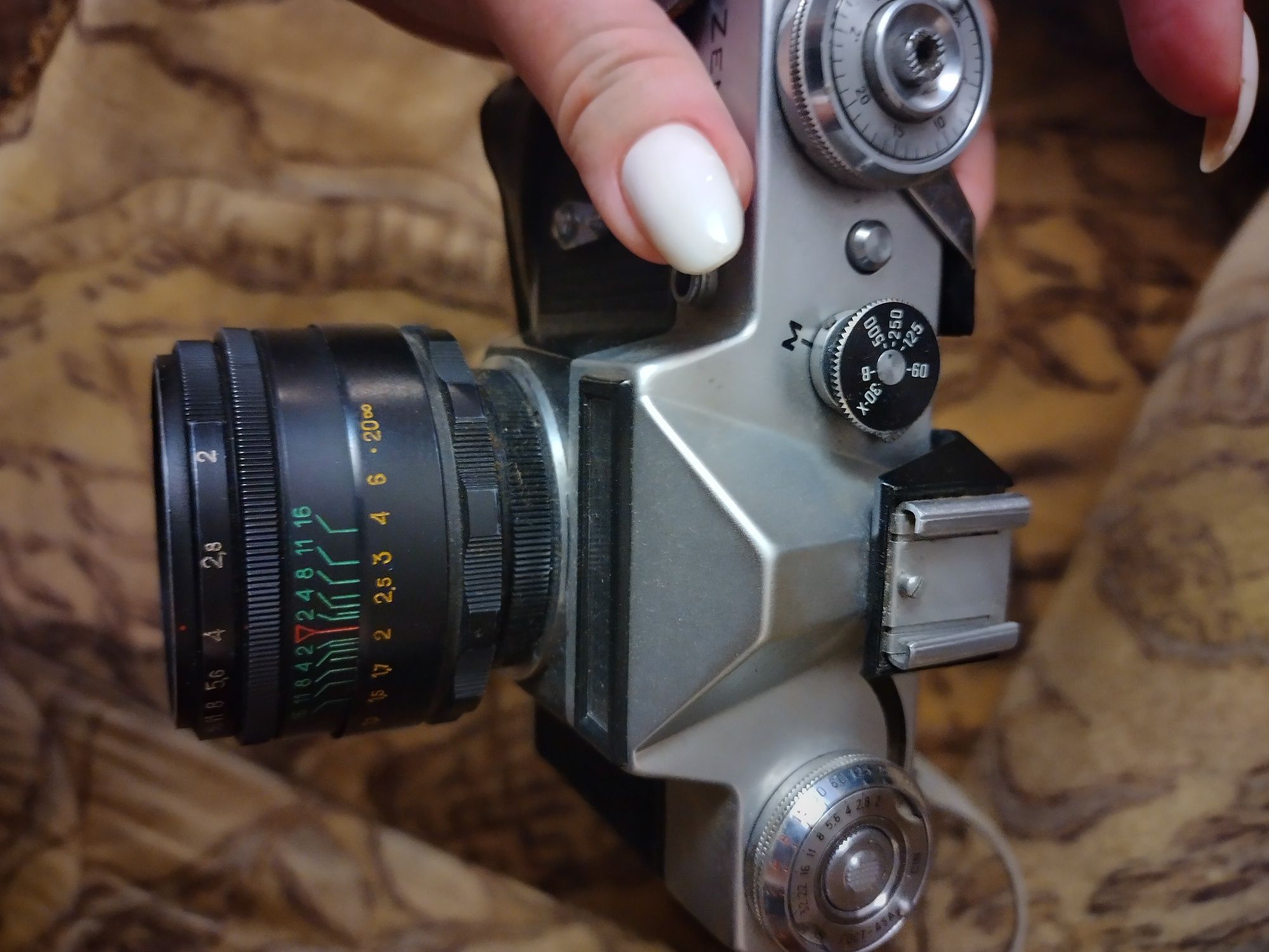 Фотоаппарат зенит 25.000 без вспышки,работает