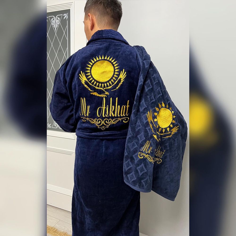 Именной махровый халат с вышивкой Турецкого качестве