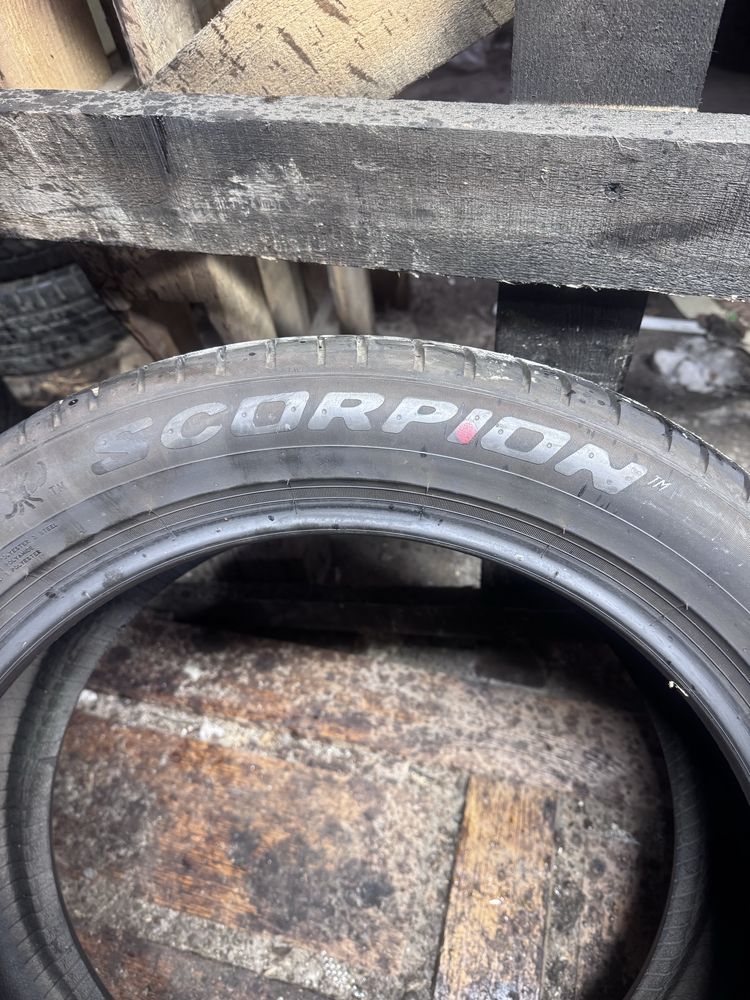 255/45/19 Pirelli