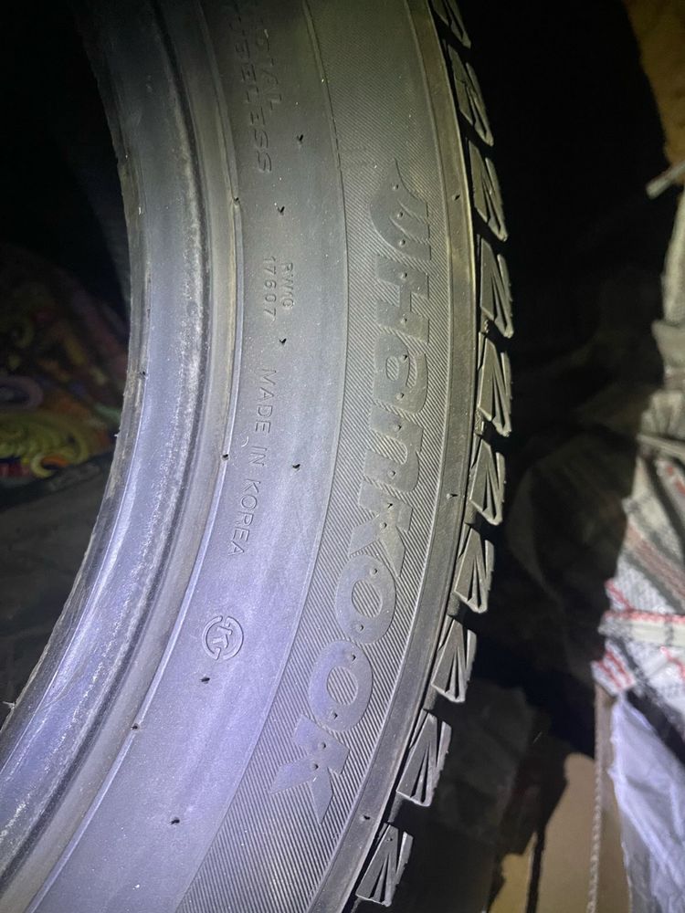 Hankook Winter i*cept X RW10 235/55 R19 101T почти новые