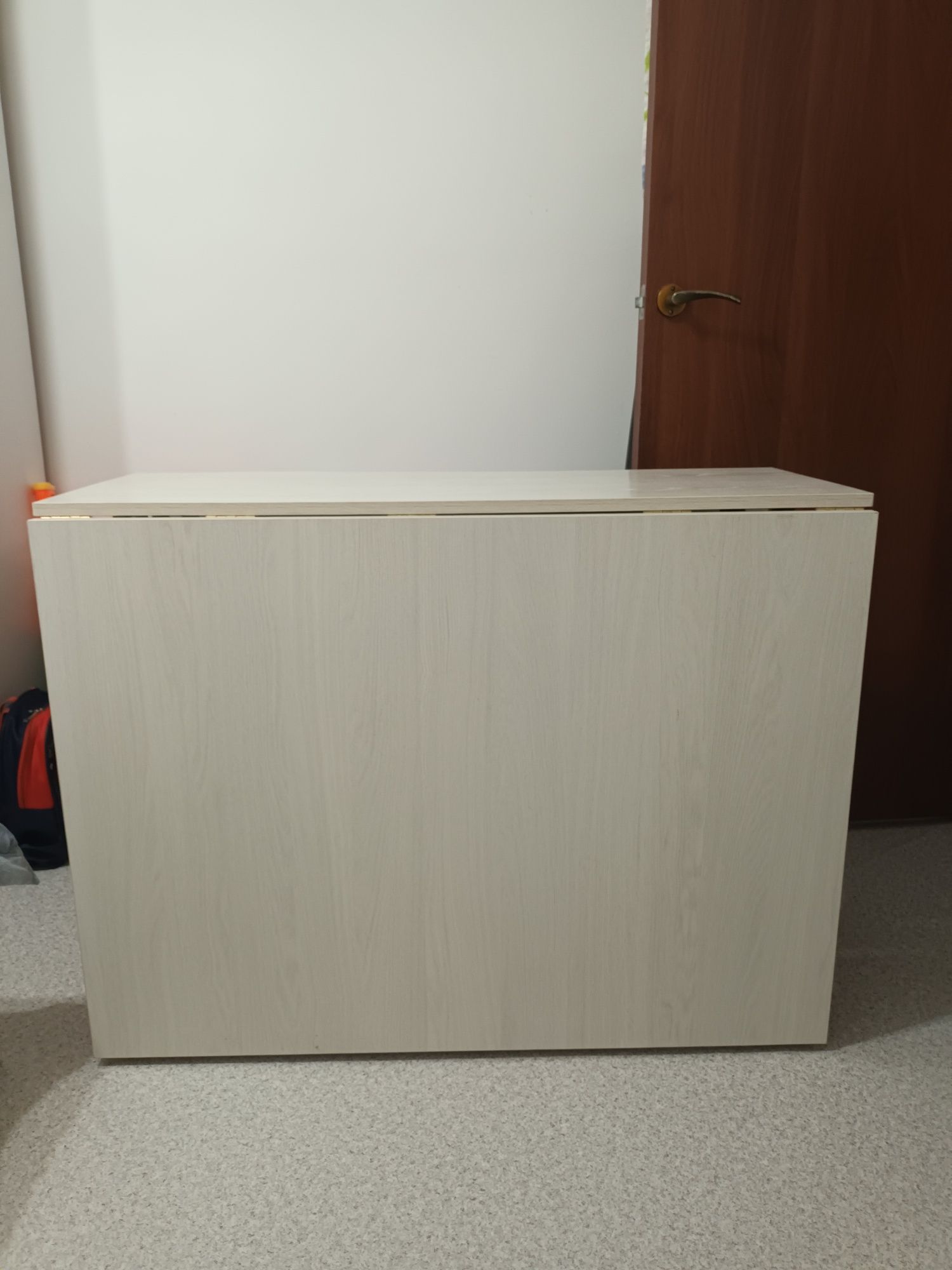 Стол книжка,белого цвета