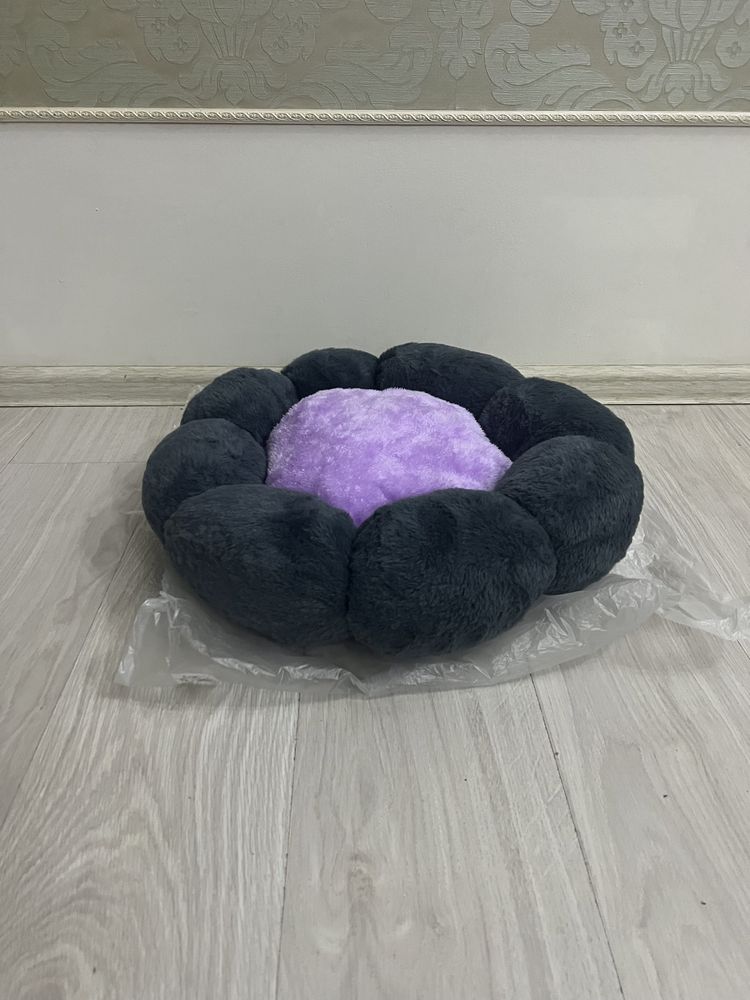 Лежанка для кошек и собак
