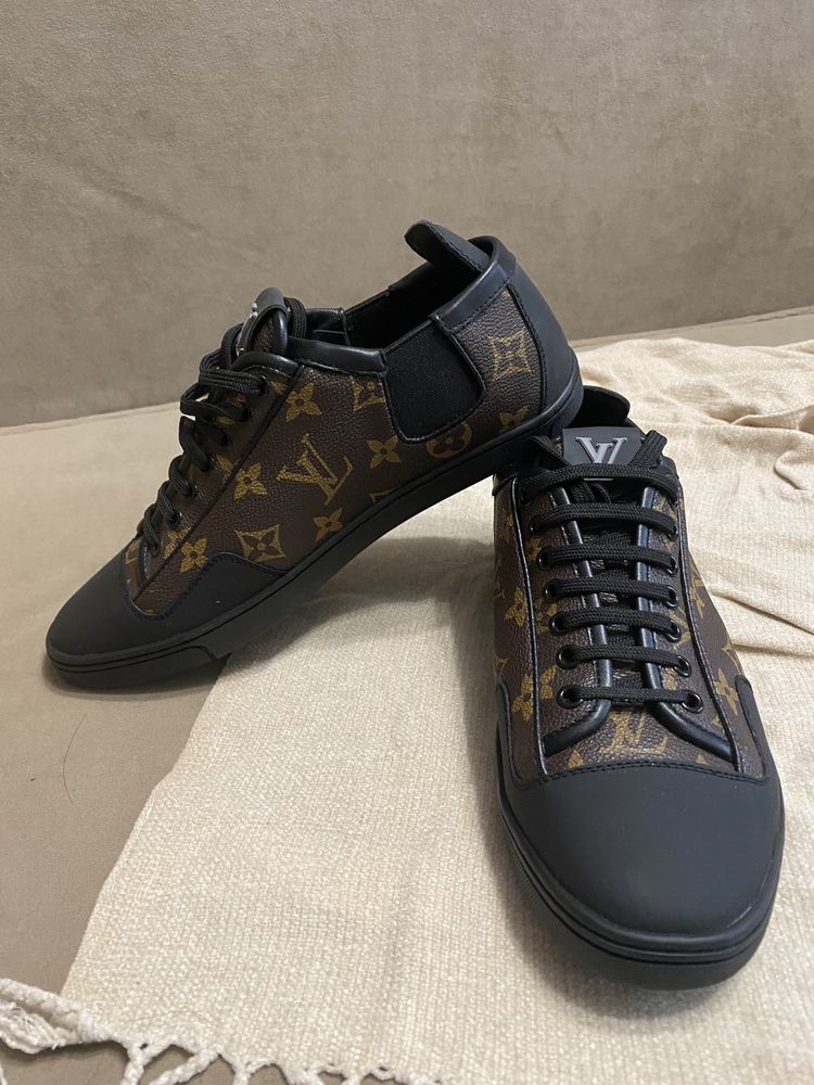 Кроссовки, кеды LV