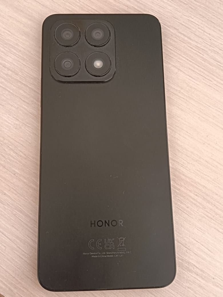 Honor x8a  чёрного цвета