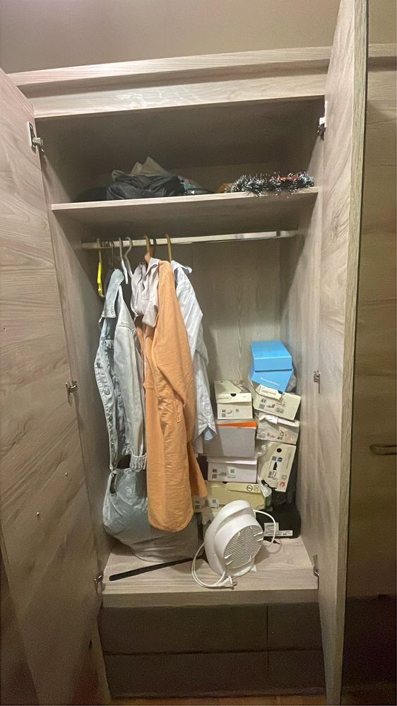 Шкаф для спальни, прихожей
