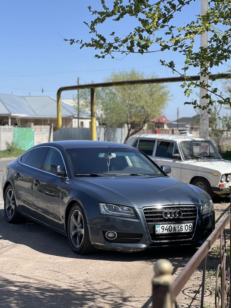Audi a5 в хорошом состояний срочно