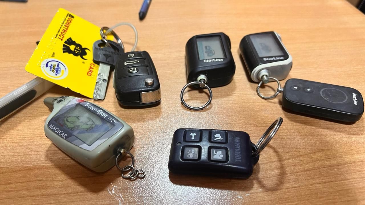 Продам Авто пульт сигнализации брелок