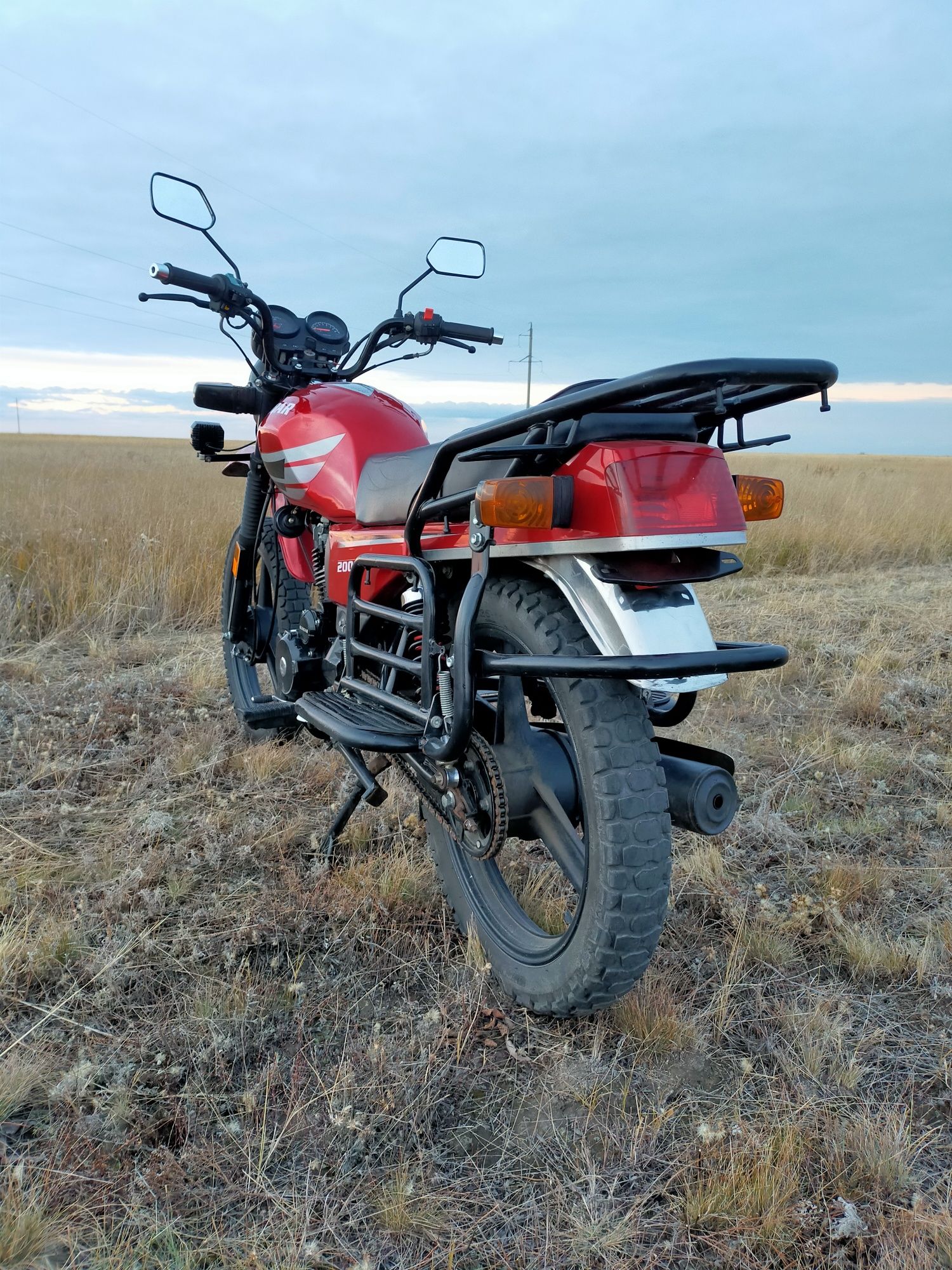 Продам мотоцикл Sunqar 200