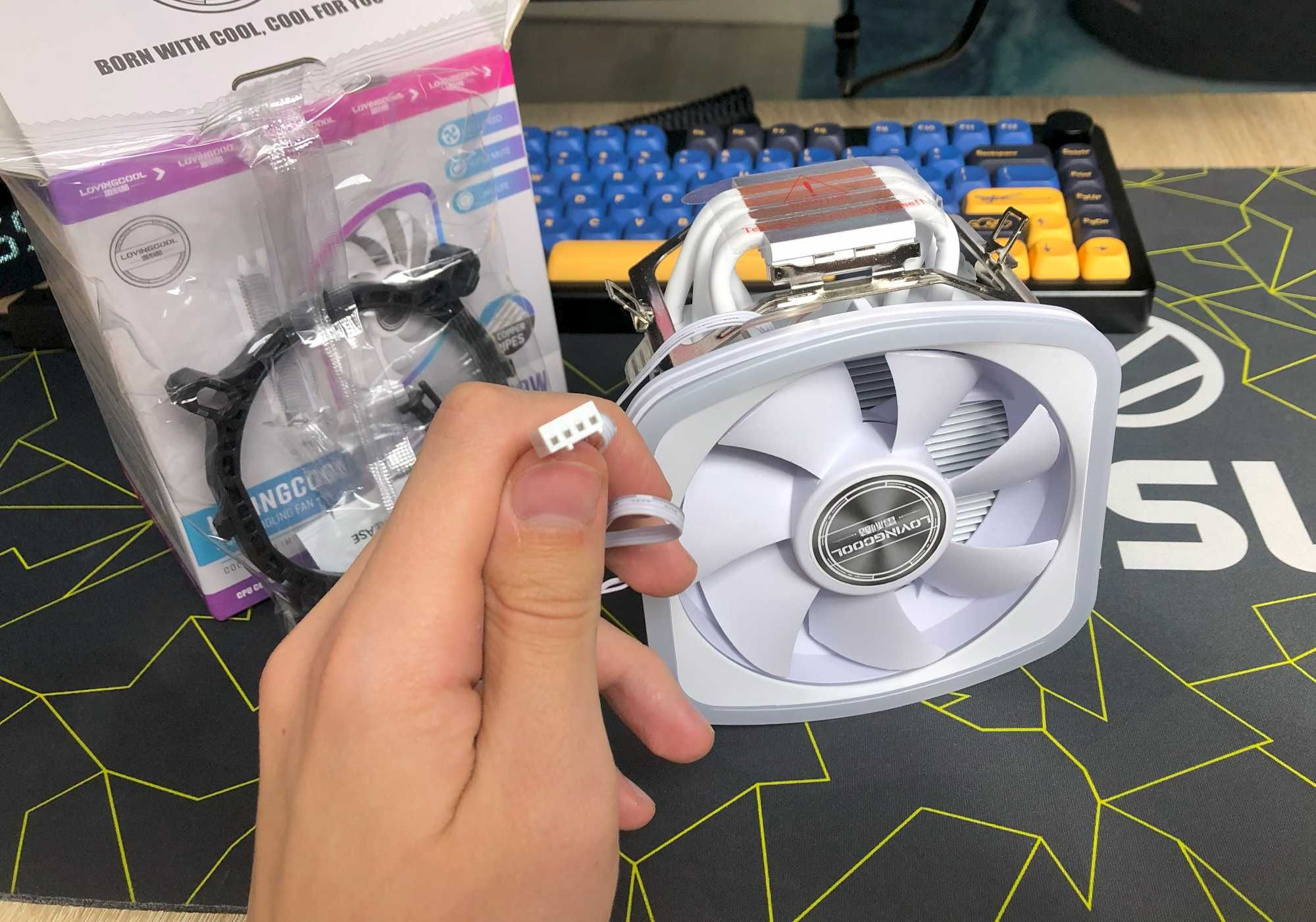 Кулер для процессора НОВЫЙ 4 медные трубки БЕЛЫЙ RGB 4pin 200W.
