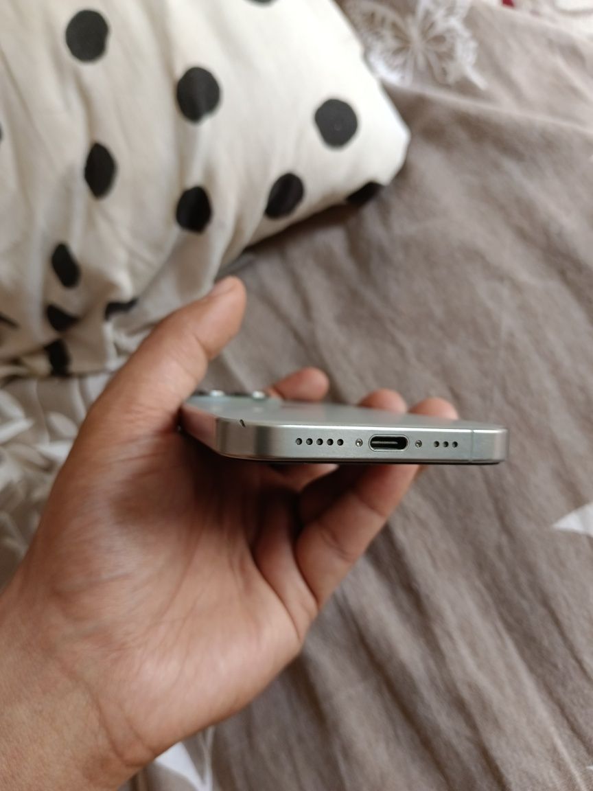 iPhone 15 Pro 128 gb идеале/айфон 15 про