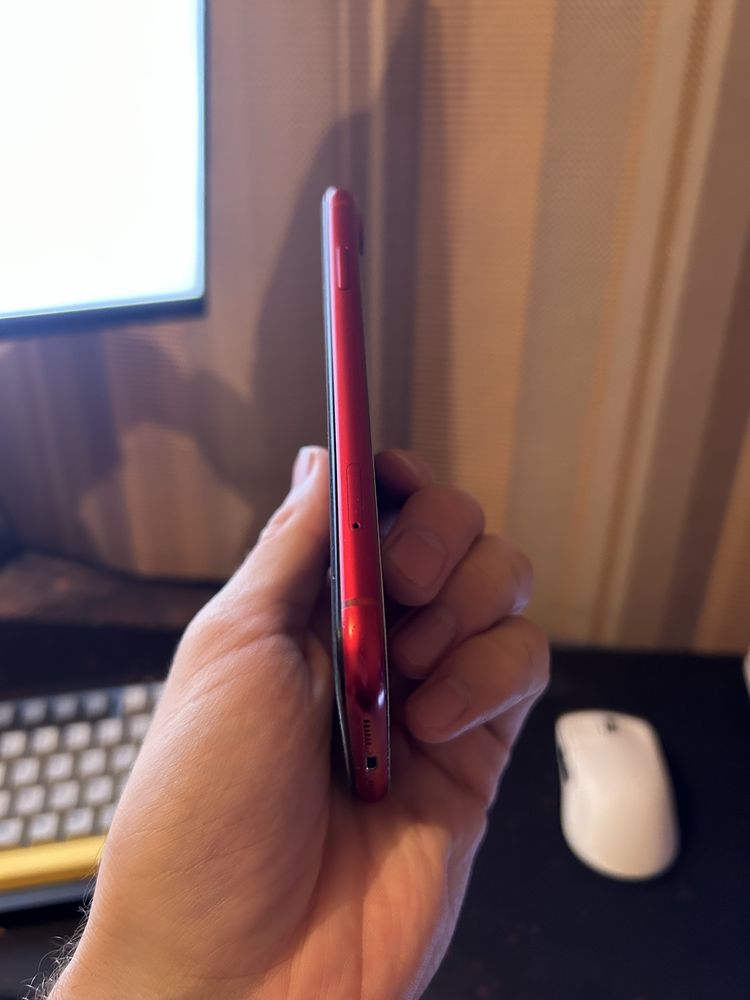 Хр красный на 256гб XR red 256gb