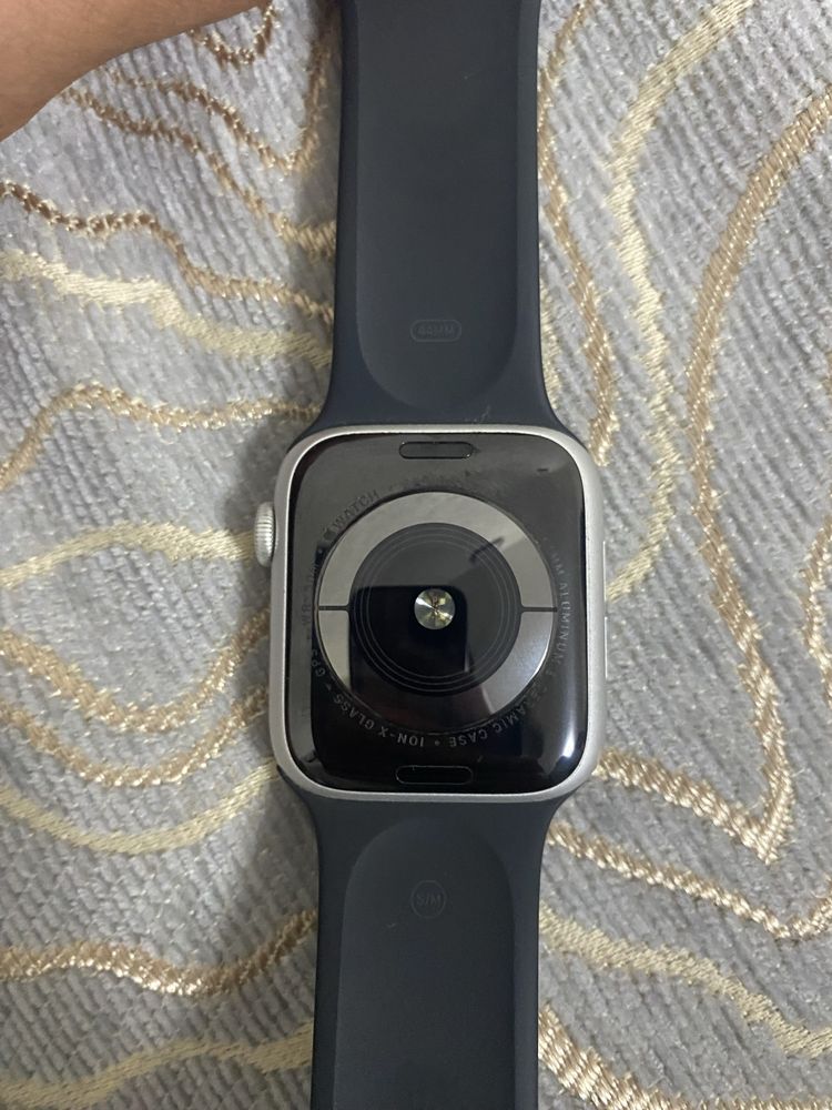 Продам apple watch series 5 nike 44mm.