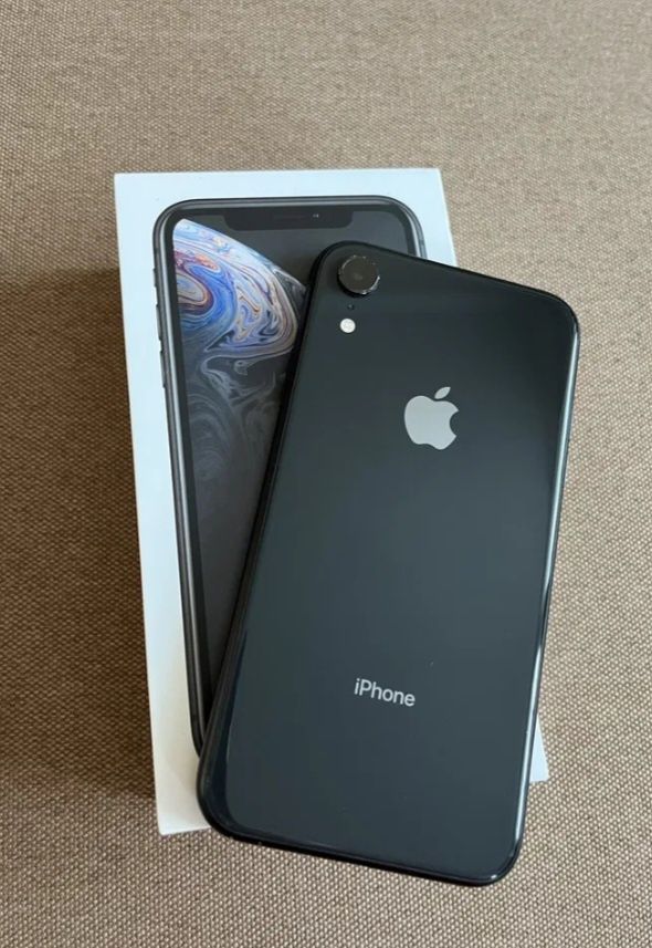Продам IPhone XR 64G 80% Black в хорошем состоянии все работает отличн