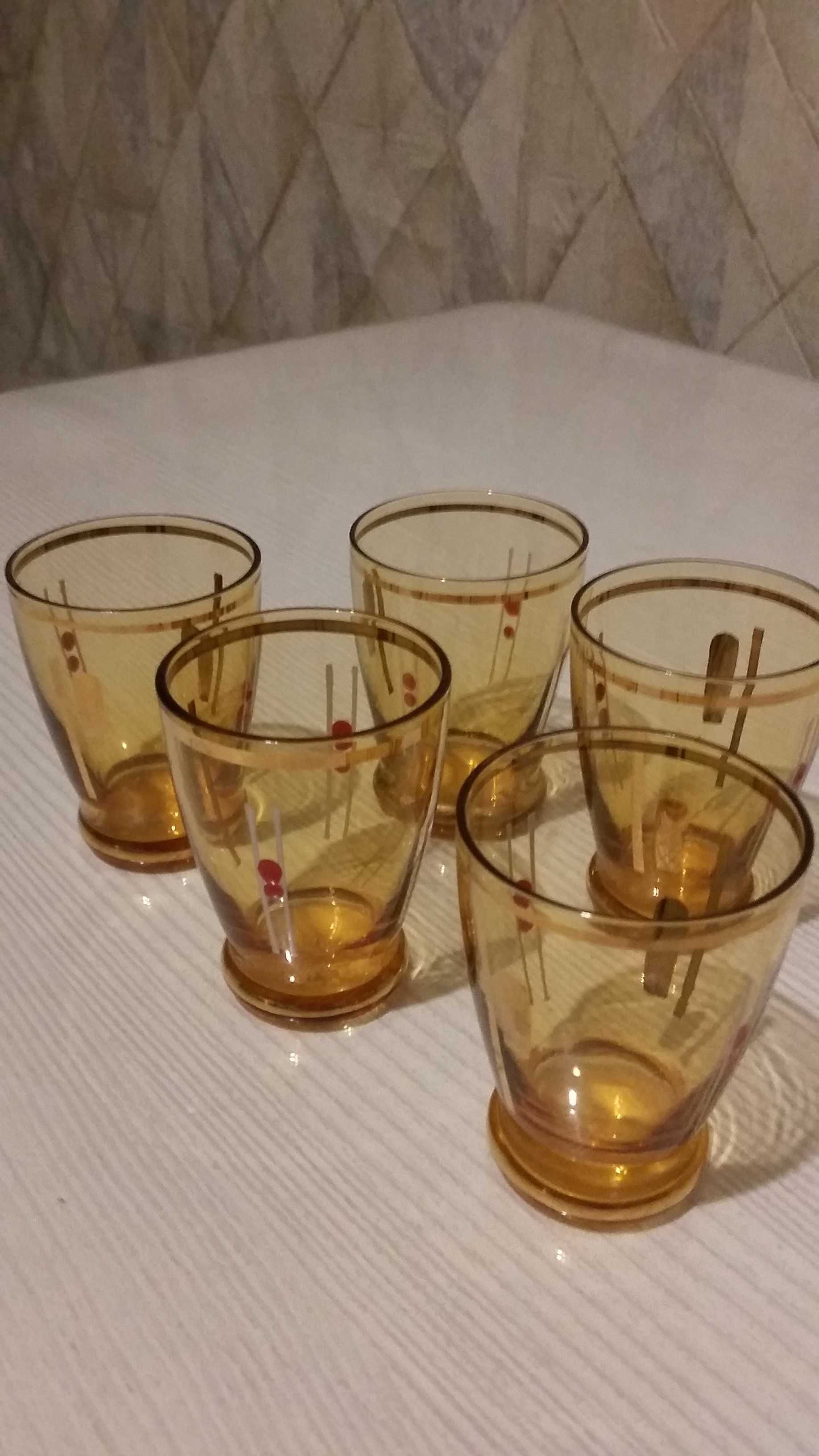 Продаю стопки хрустальные и заварной чайник фарфор недорого