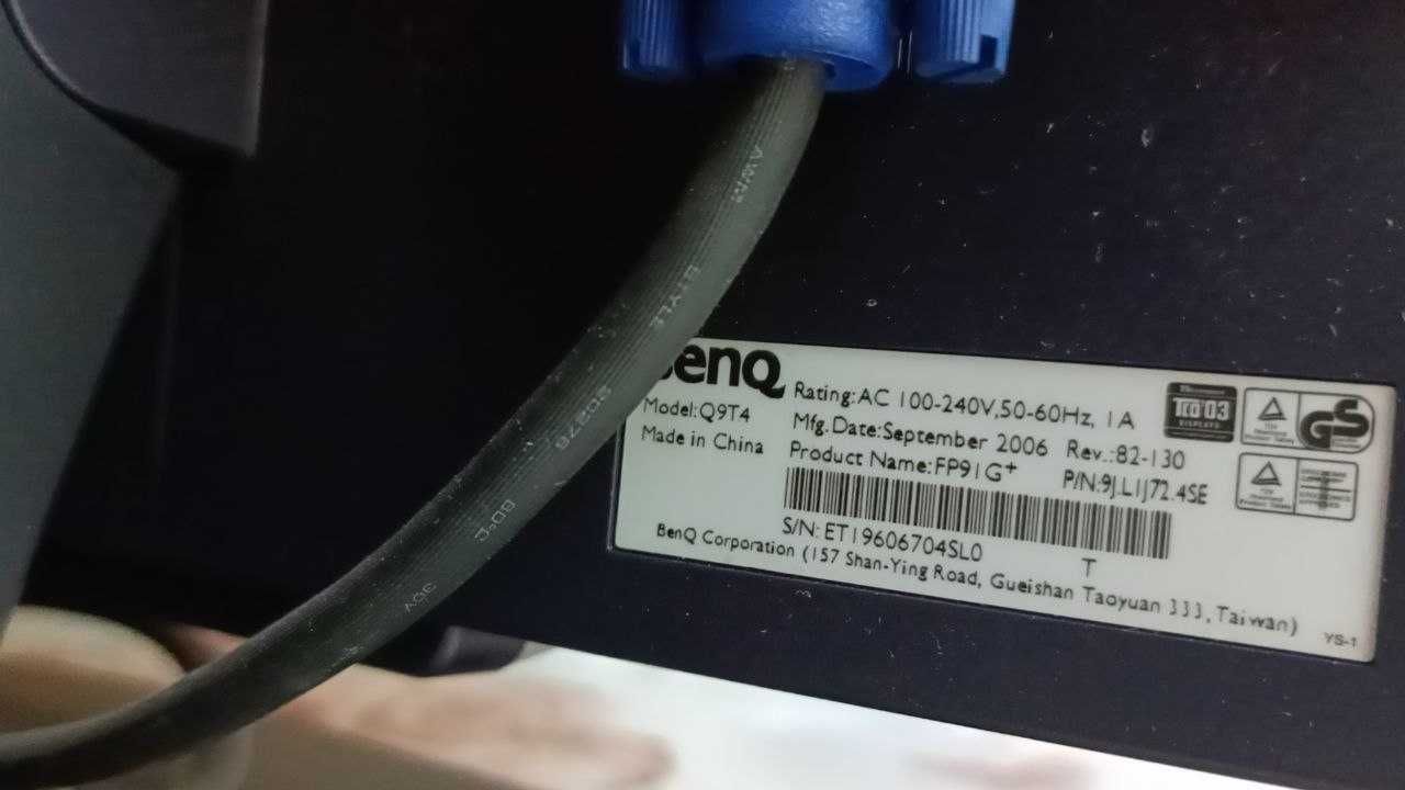 Монитор квадратный Benq