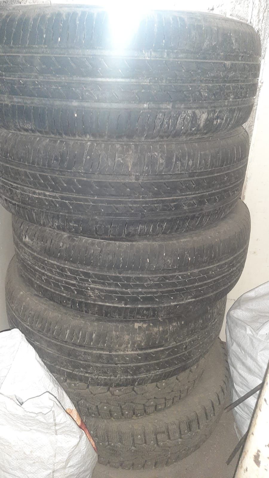 Продам шины на авто читайте описание