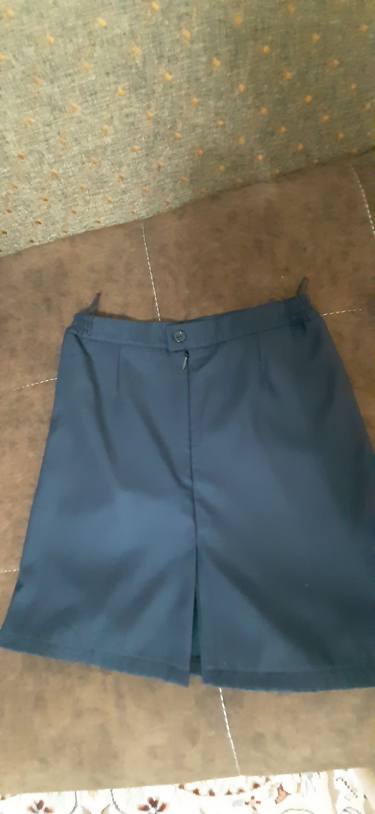Продам юбки школьные