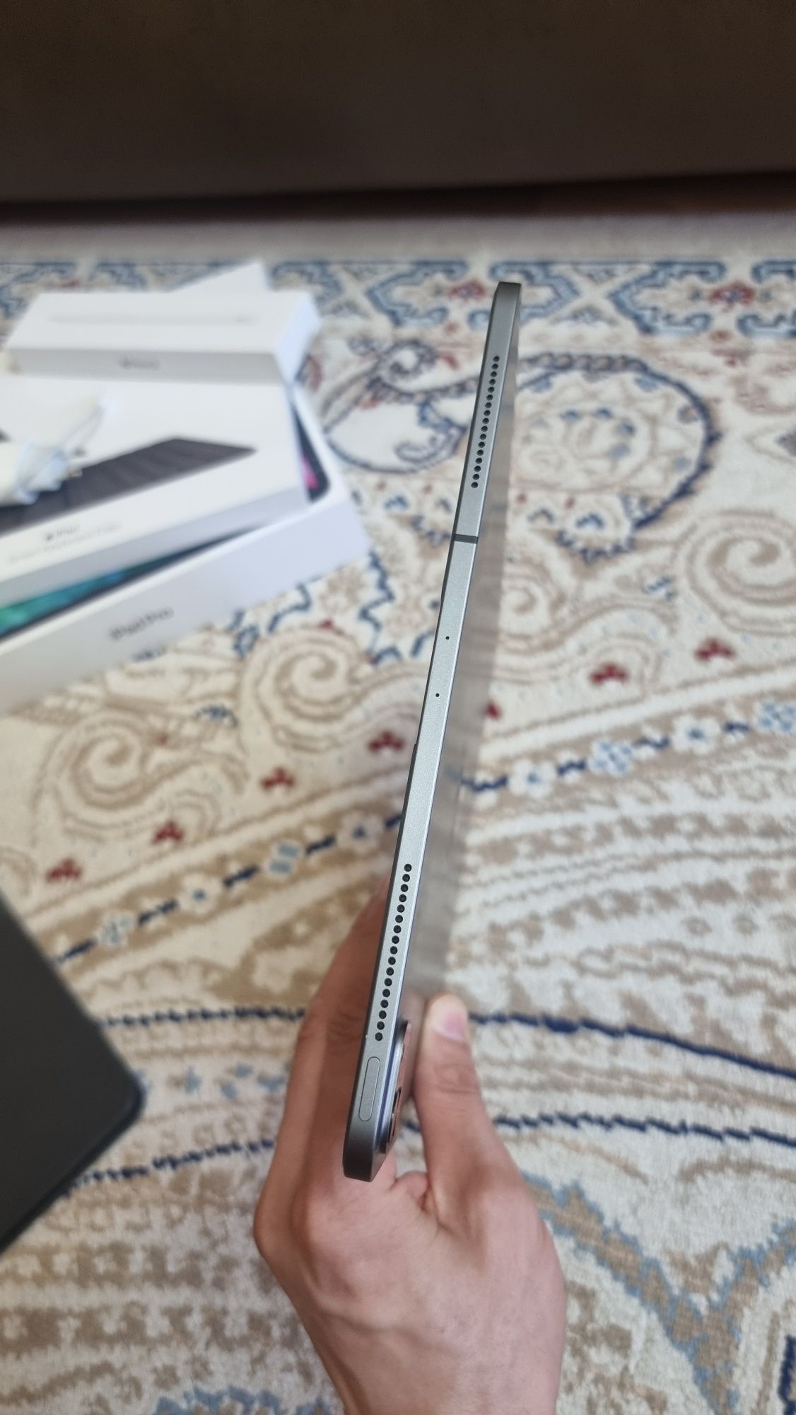 Apple iPad 12.9 4 поколение 256 gb 3g