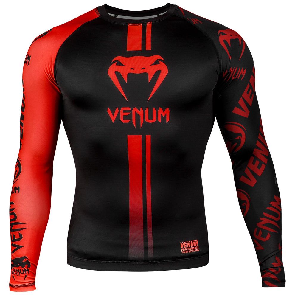 Рашгард Venum Комплект 3 в 1 , футболка, шорты, леггинсы в Астане