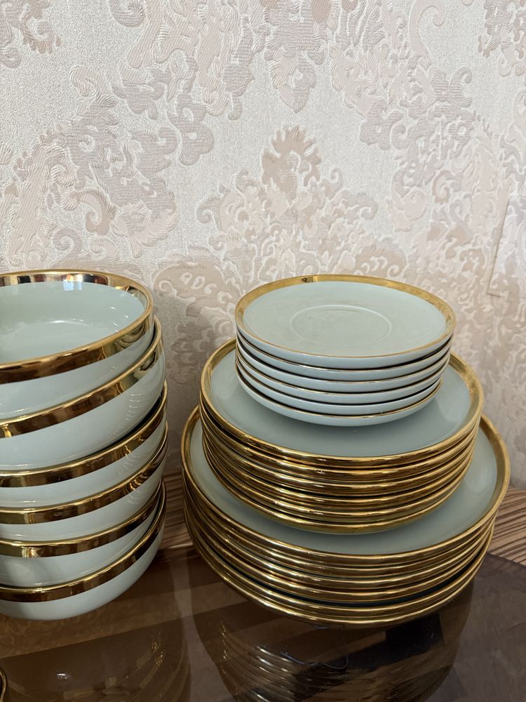 Продам посуду 6 персон