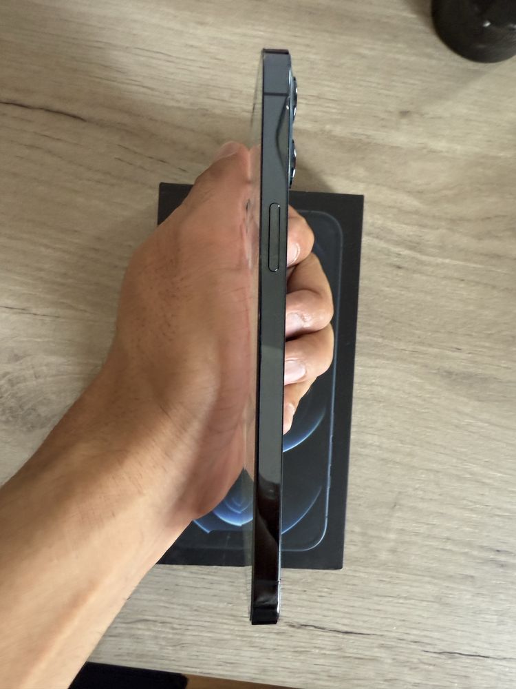 Продам iPhone 12 Pro Max 256