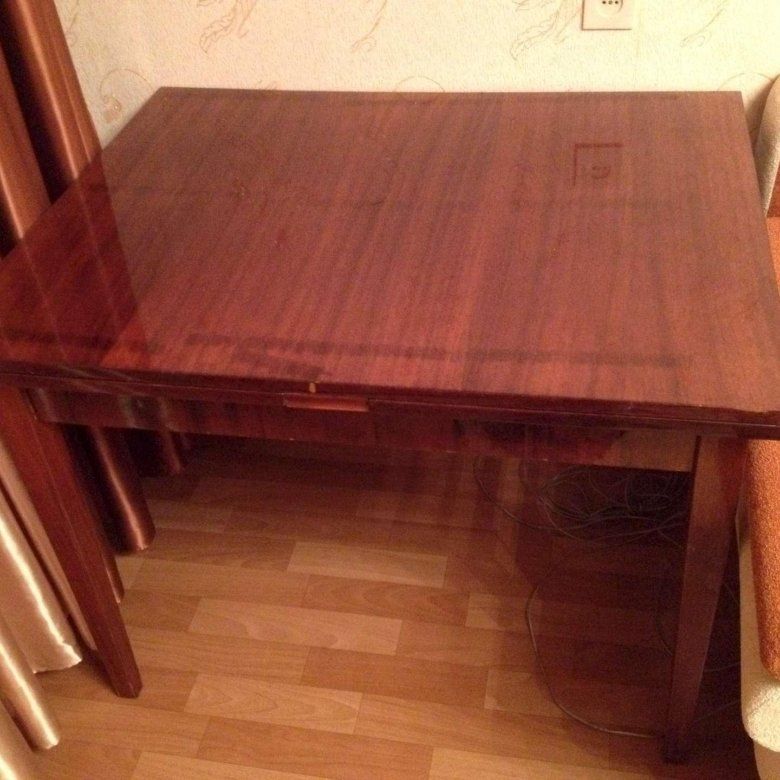 Стол раздвижной полированный