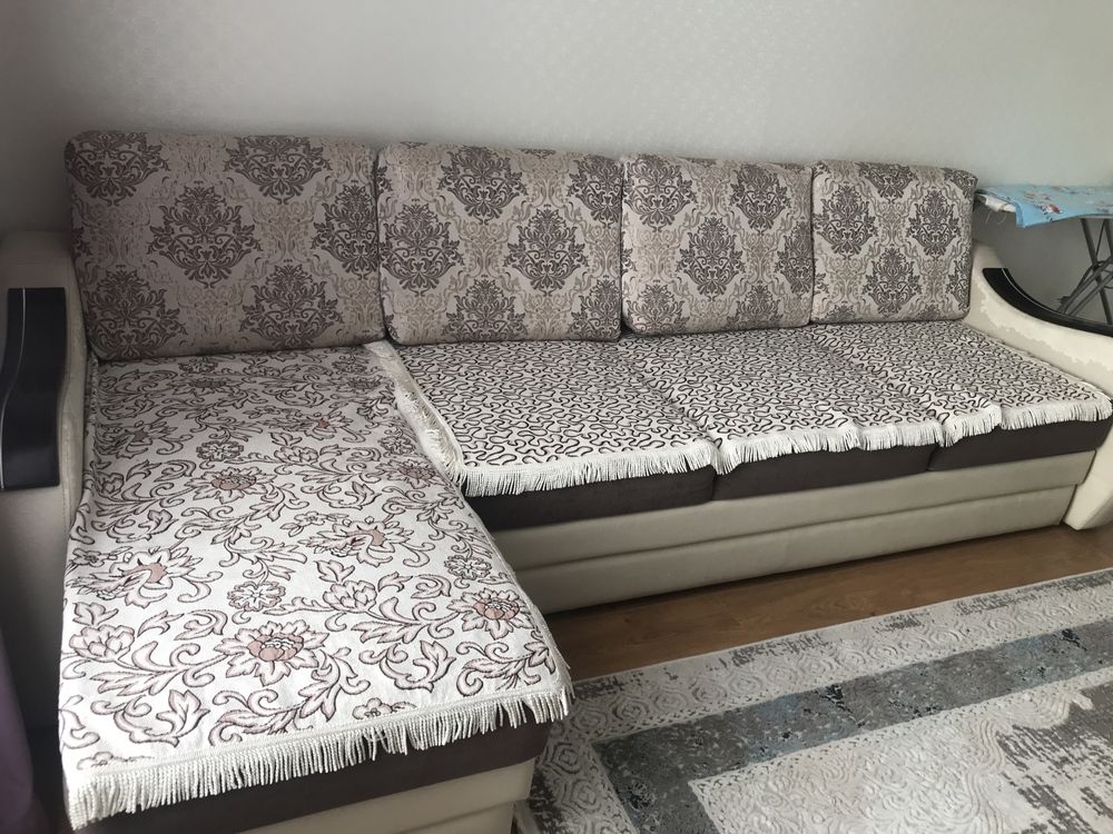 Диван угловой б/у