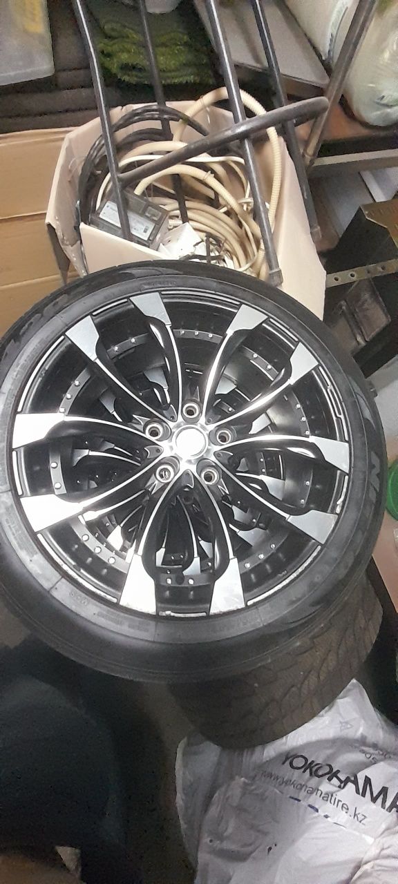 Продам диски с шинами