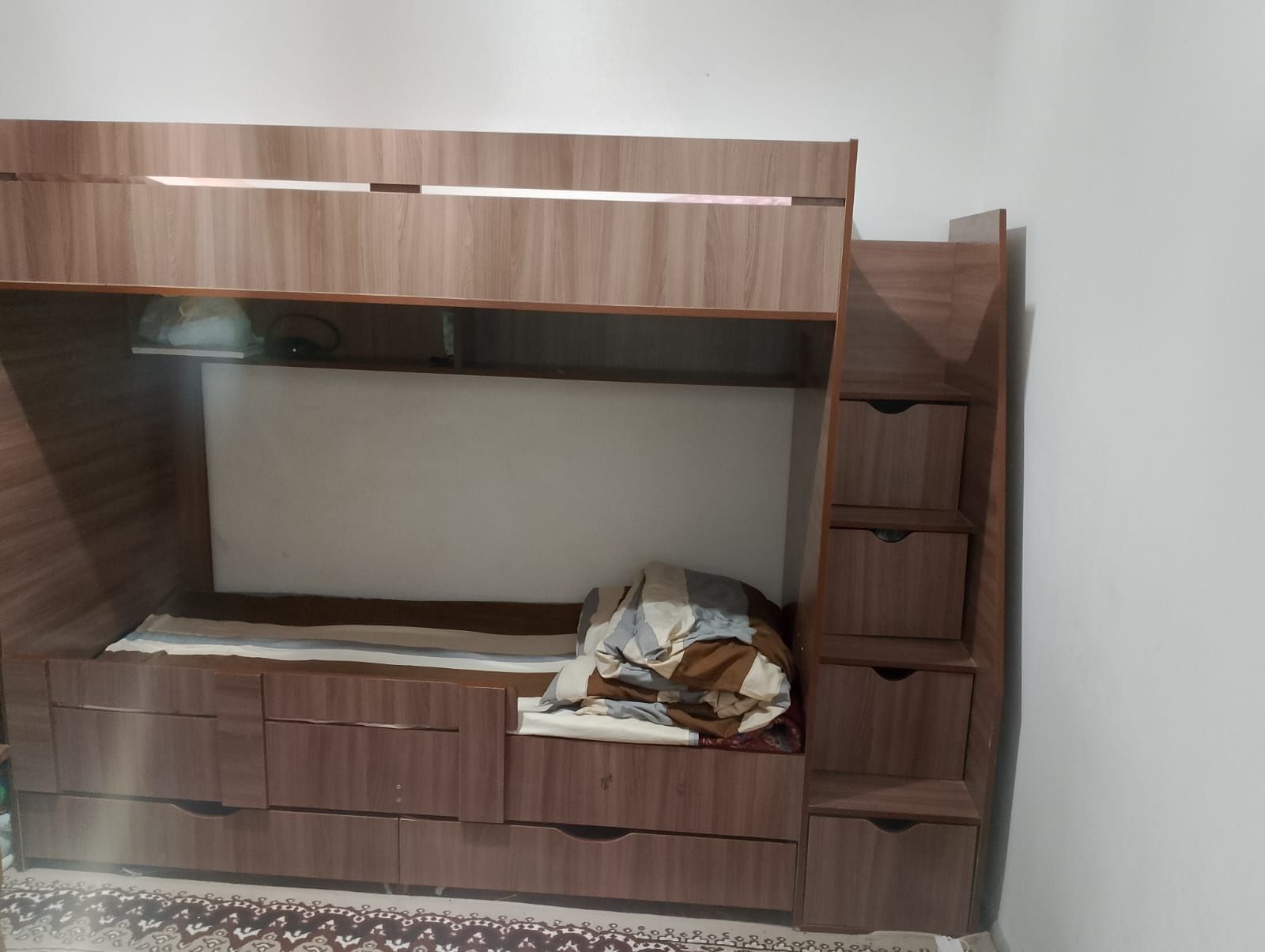 Продается двухъярусная кровать